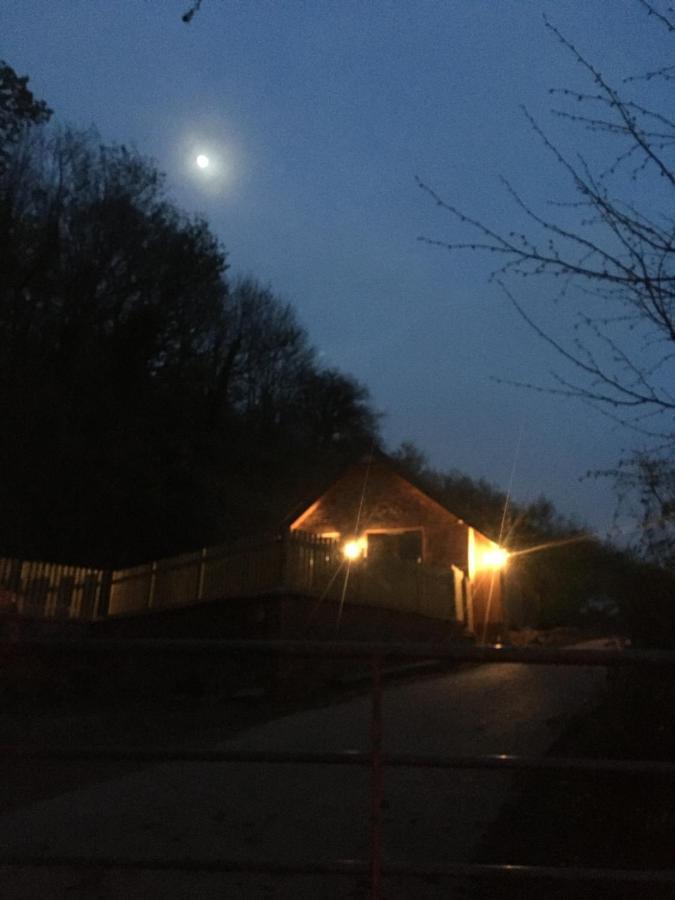 Barn In Somerset Romantic Hideaway Nettlecombe  المظهر الخارجي الصورة